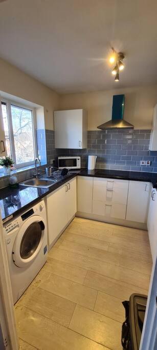 Private 2 Bed Flat Close To Excel & City Airport London Exterior foto